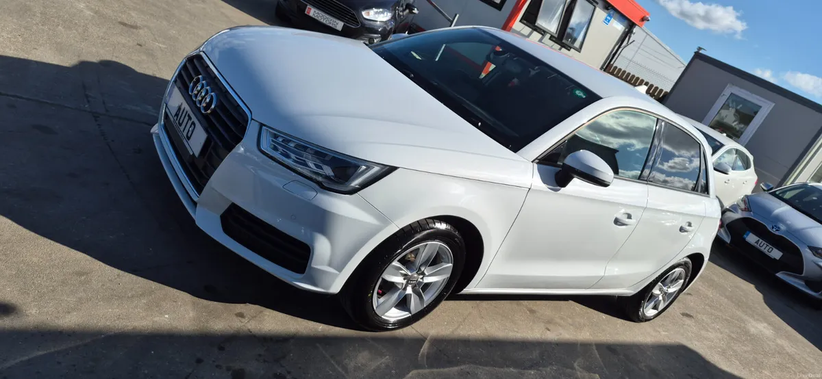 Audi A1 automatic 1.0 s-tronic 5dr low kms - Image 4