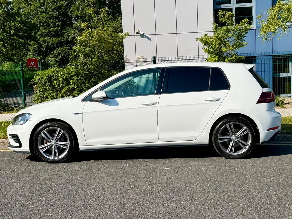 Volkswagen Golf 2018!!!!! 1.0L.  !!! R -LINE!!!!! - Image 4
