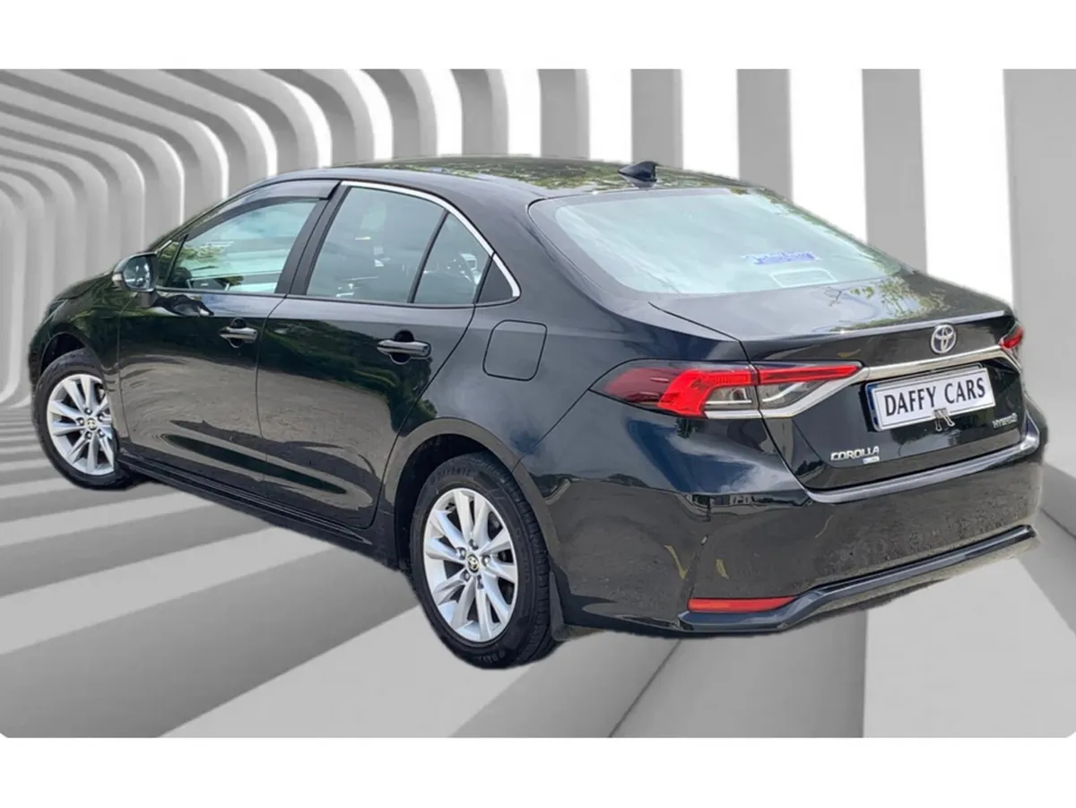 Toyota Corolla LUNA SALOON 4DR AUTO - Image 4