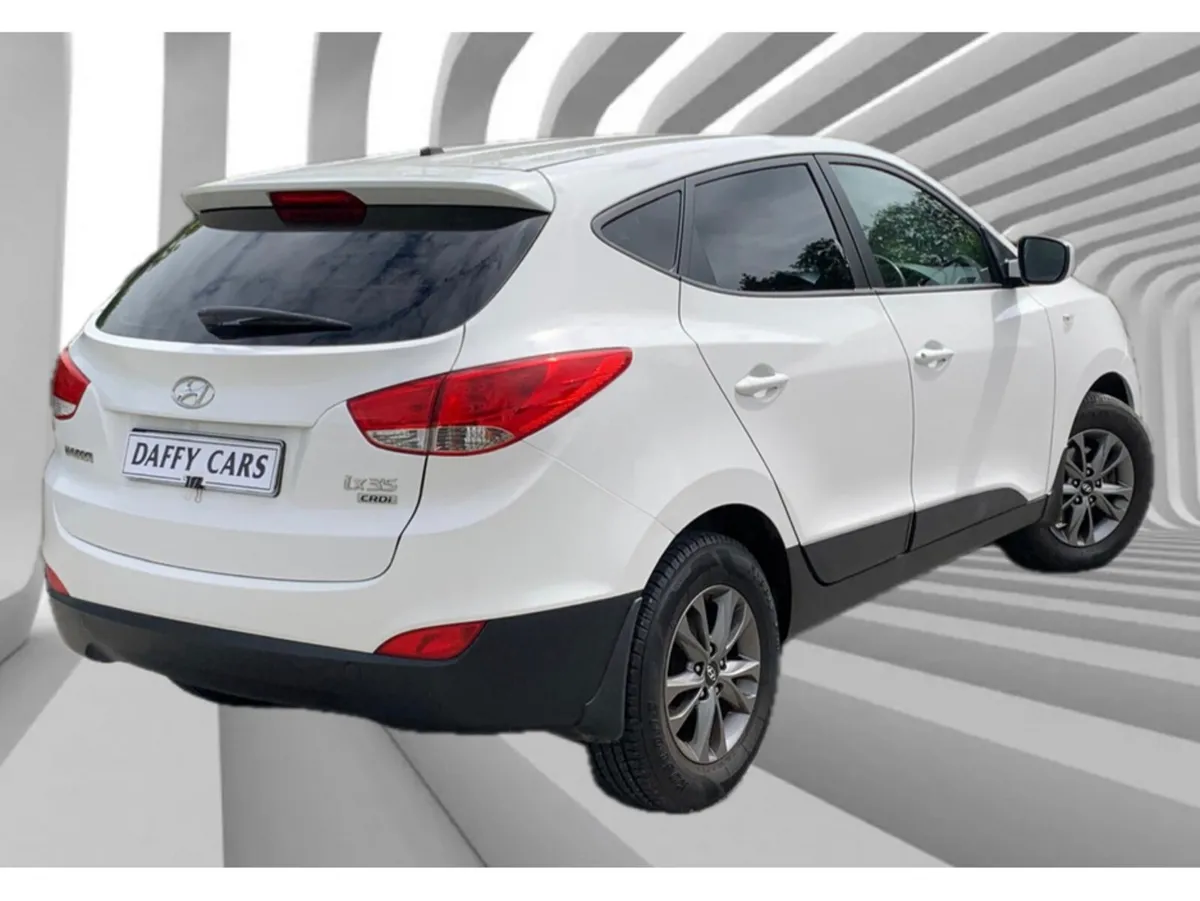 Hyundai ix35 1.7 'CELEBRATION' 4DR - Image 4