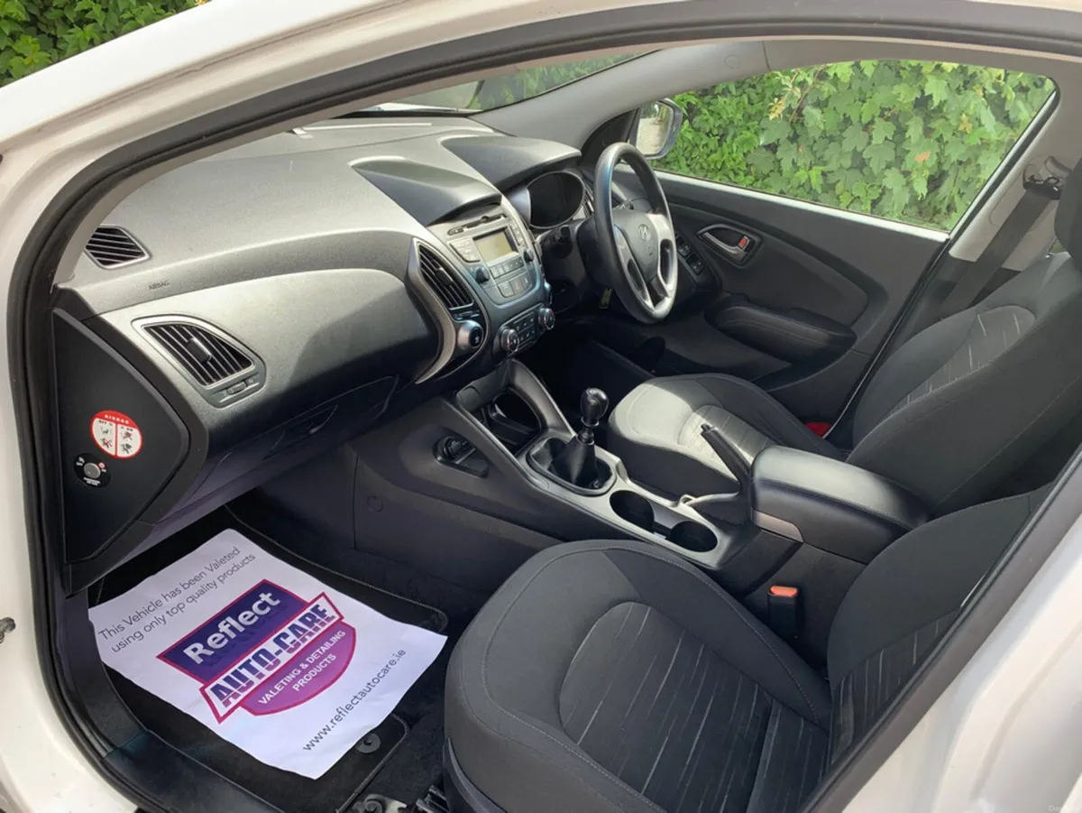 Hyundai ix35 1.7 'CELEBRATION' 4DR - Image 6