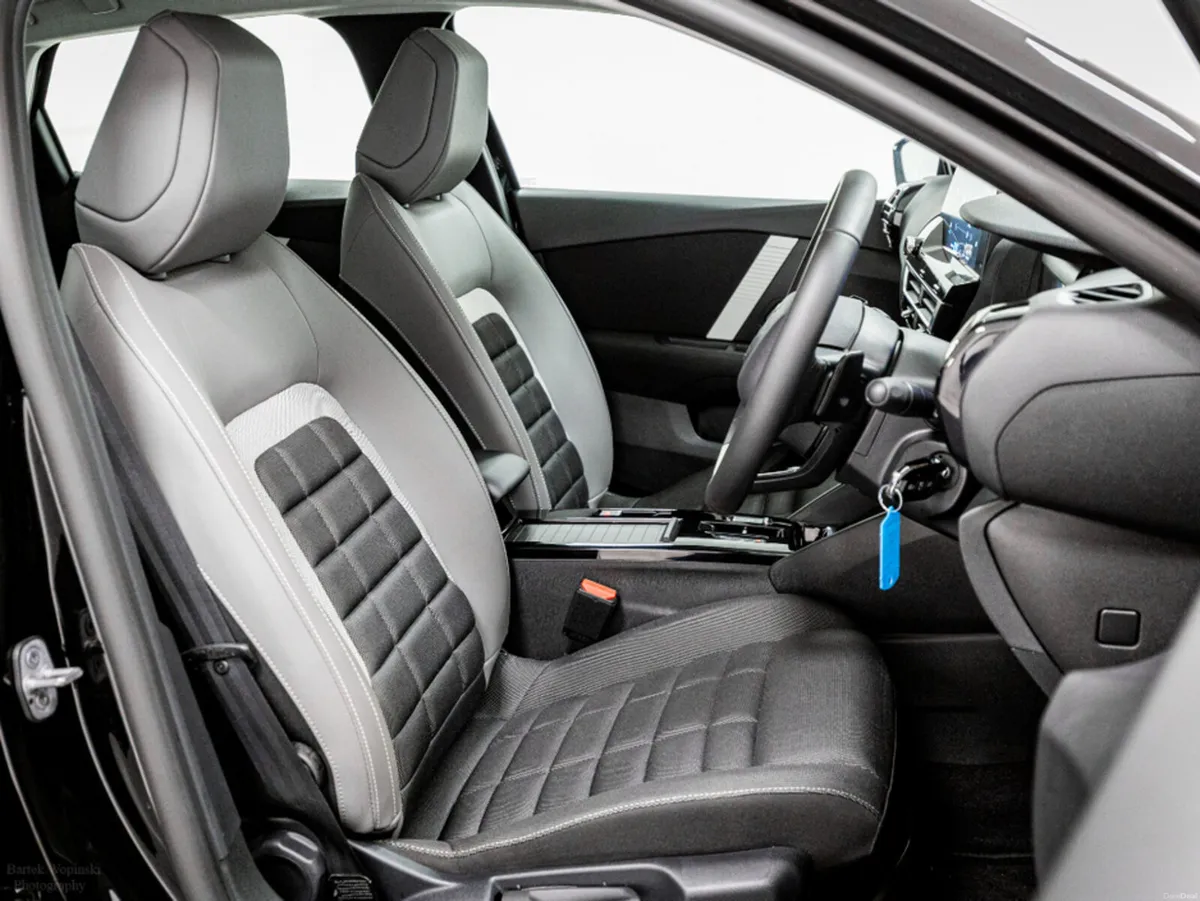 Citroen C4 You MHEV Auto 100HP - Image 3