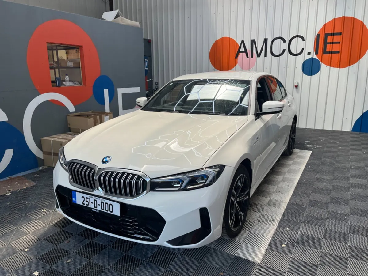 BMW 3-Series 2025 BMW 330E M-SPORT 2.0 AUTOMATIC / - Image 5