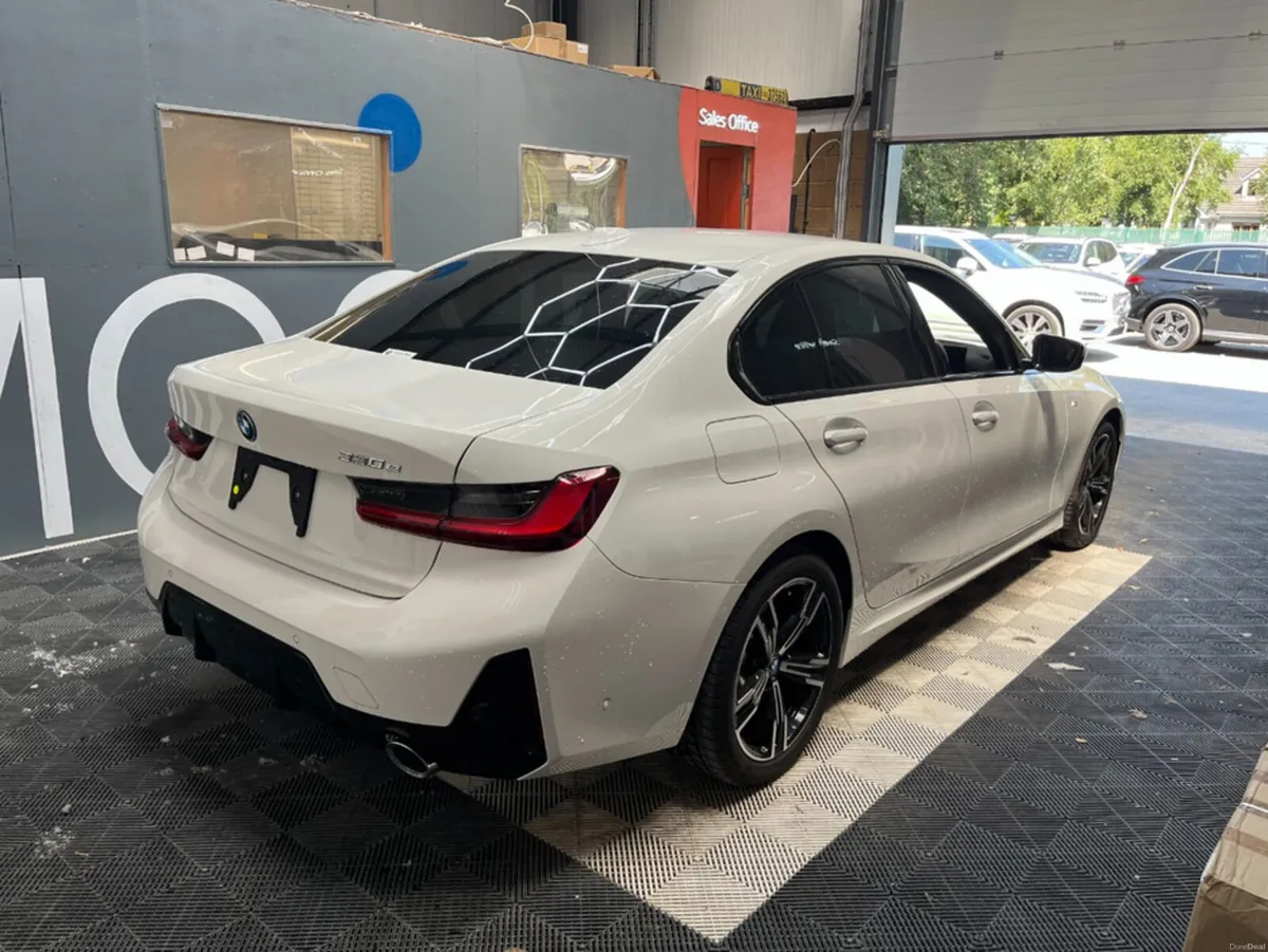 BMW 3-Series 2024 BMW 330E M-SPORT 2.0 AUTOMATIC / - Image 2