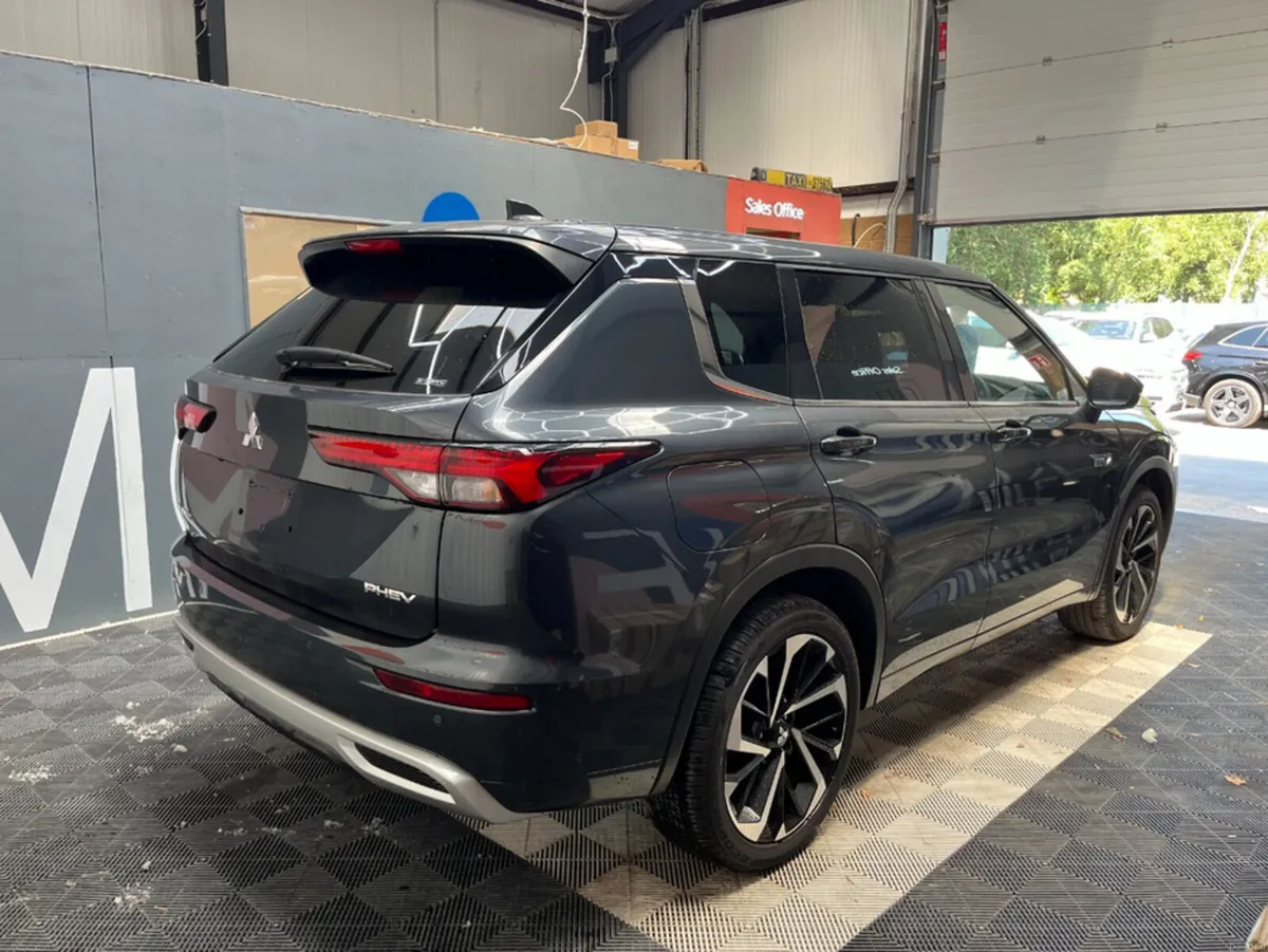 Mitsubishi Outlander 2024 BRAND NEW MITSUBISHI OUT - Image 2