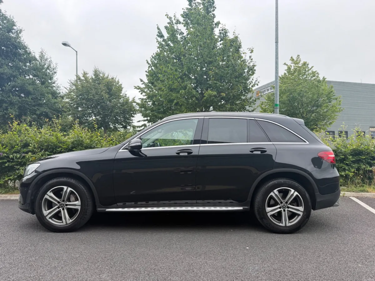 Mercedes-Benz GLC 220 D 4MATIC 5DR AUTO - Image 2
