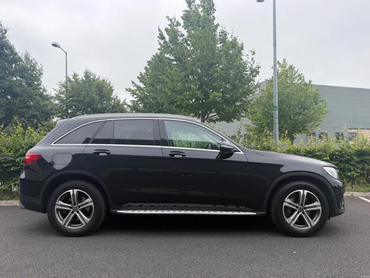 Mercedes-Benz GLC 220 D 4MATIC 5DR AUTO - Image 6
