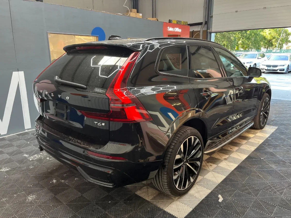 Volvo XC60 2025 VOLVO XC60 ULTRA T6 PLUG-IN 2.0 AU - Image 2