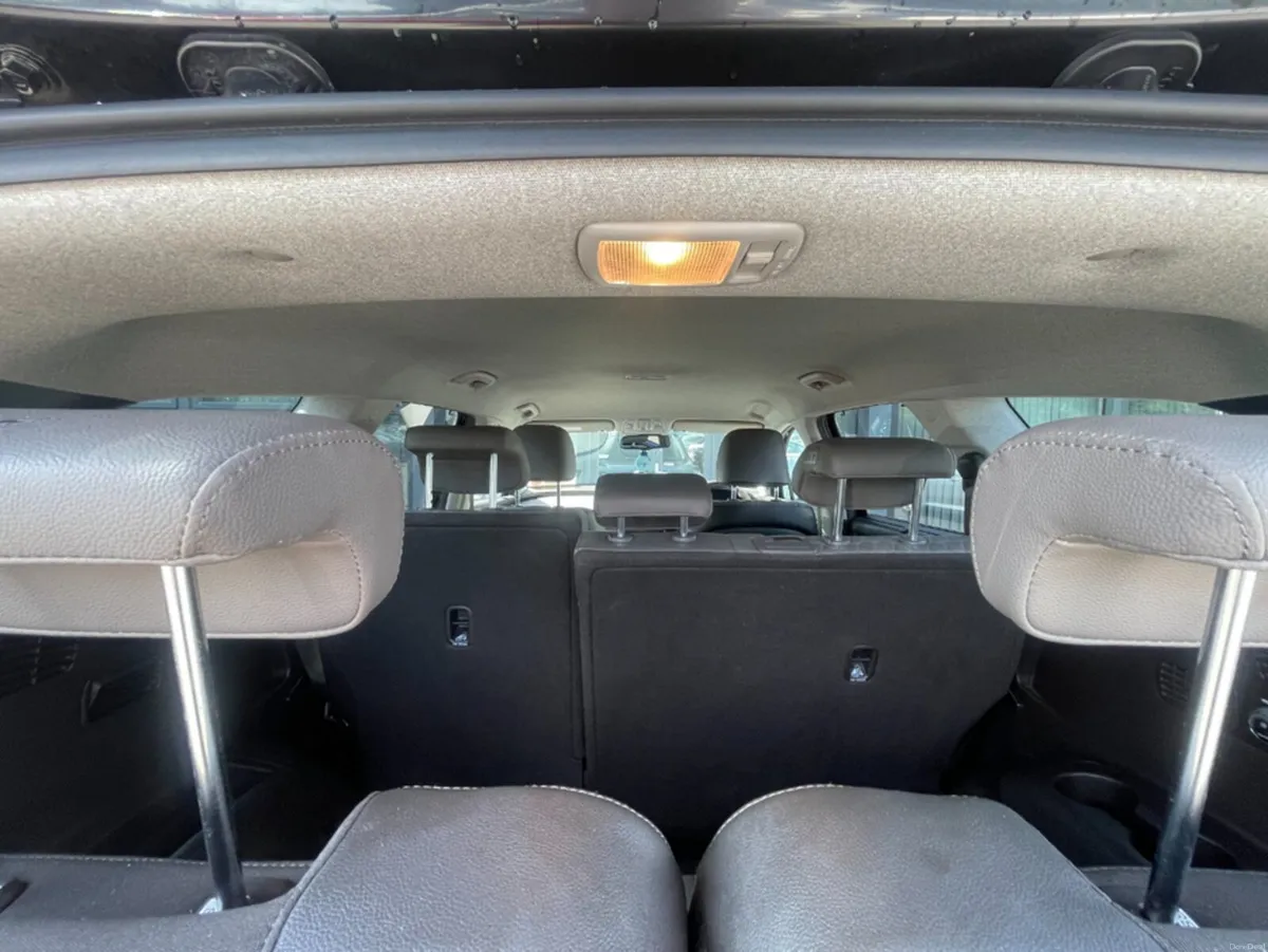 Hyundai Santa Fe 4WD EXECUTIVE PLUS AU AUTO 5DR - Image 6