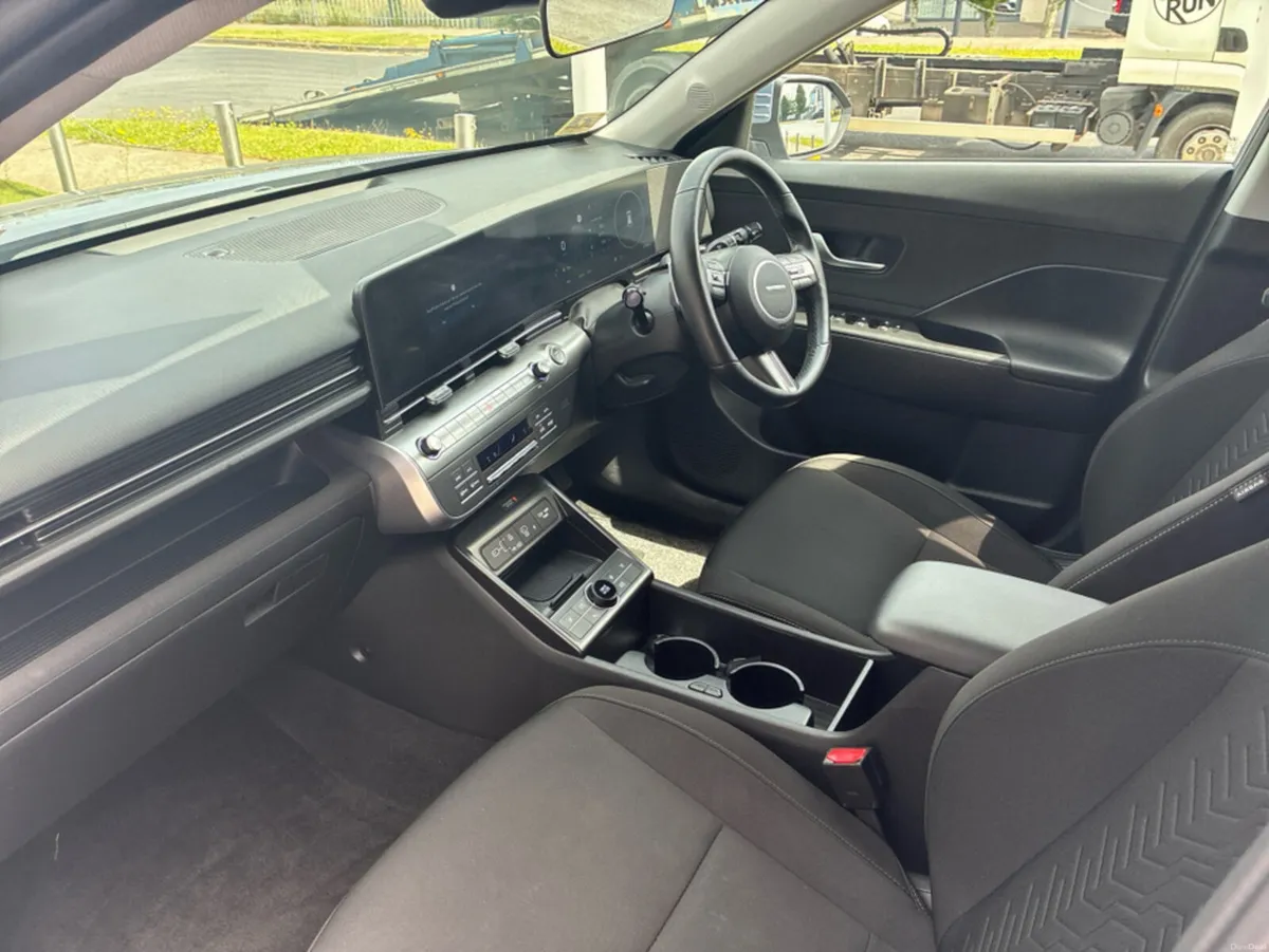 Hyundai KONA HYBRID ELEGANCE 5DR AUTO - Image 3