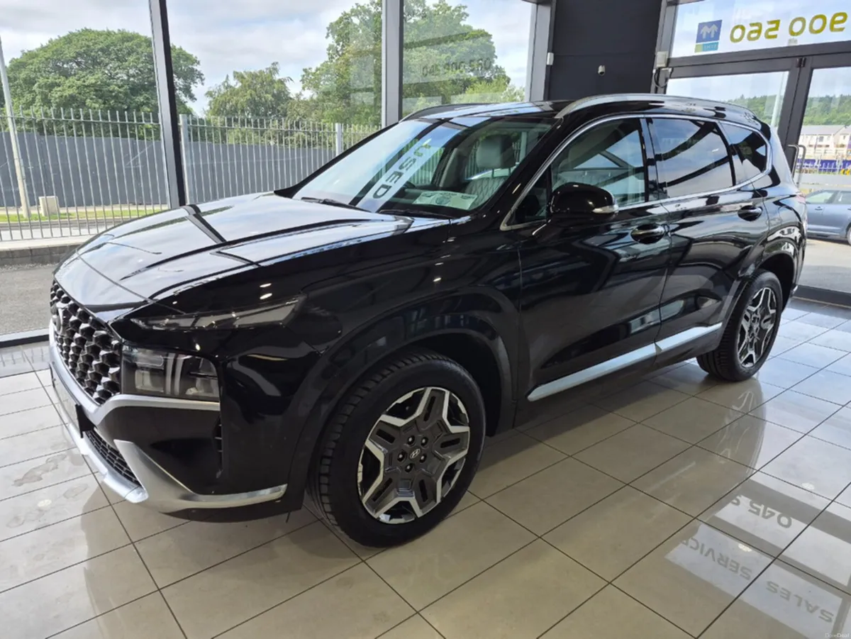 Hyundai Santa Fe PHEV 5DR AUTO - Image 1