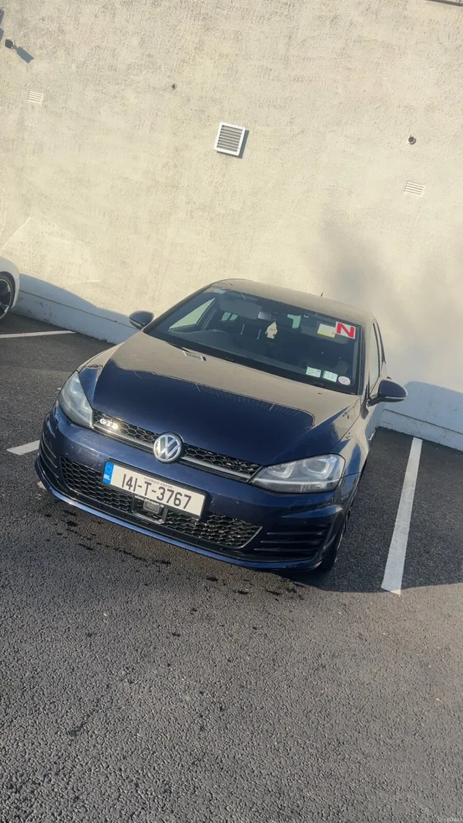 2014 Volkswagen Golf gtd - Image 2