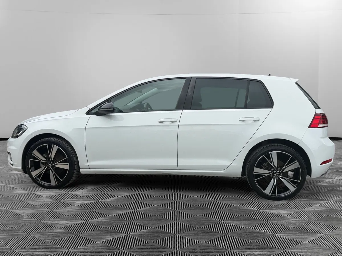 VW Golf 2017 DSG Comfortline - Image 2