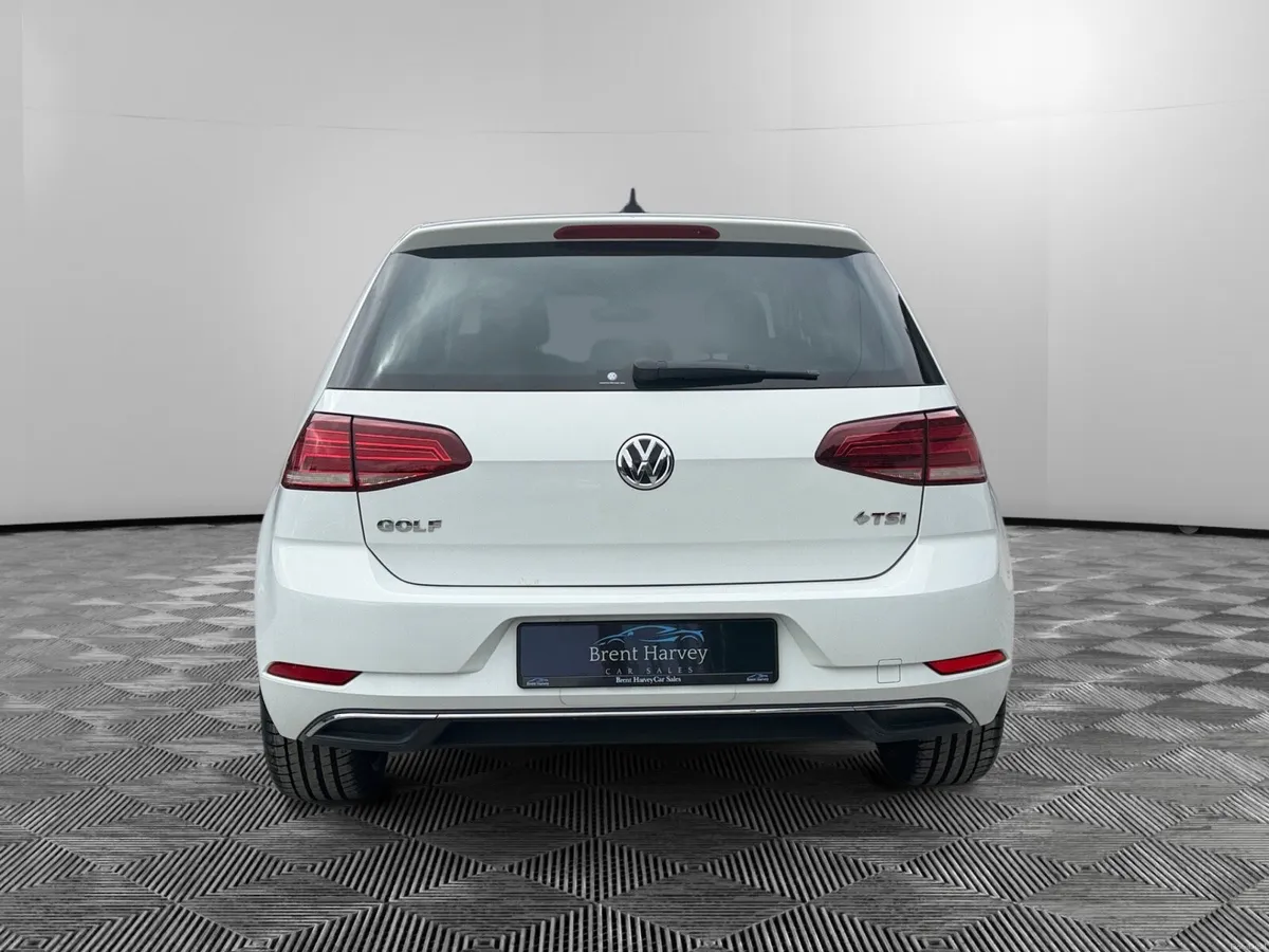 VW Golf 2017 DSG Comfortline - Image 4