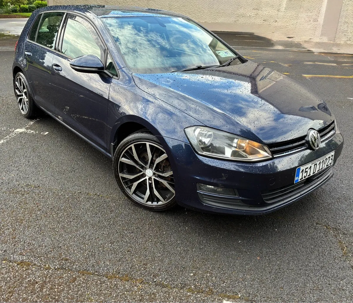 2015 Volkswagen Golf - Image 1