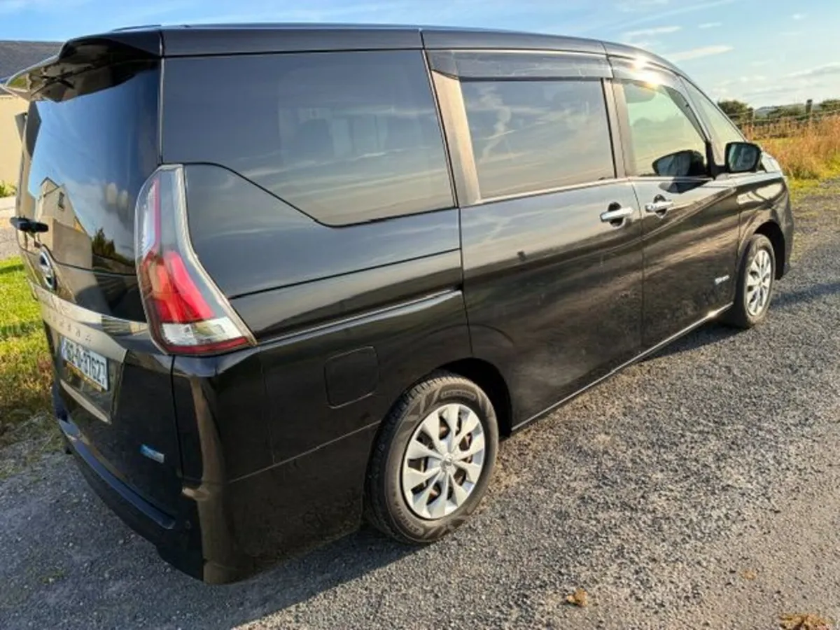 Nissan Serena 2016 8 seats - Image 3