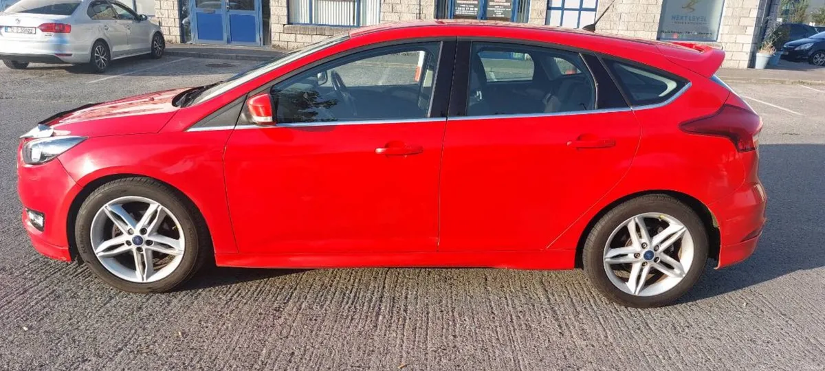 2016 Ford Focus ST Line 120 BHP - Image 5
