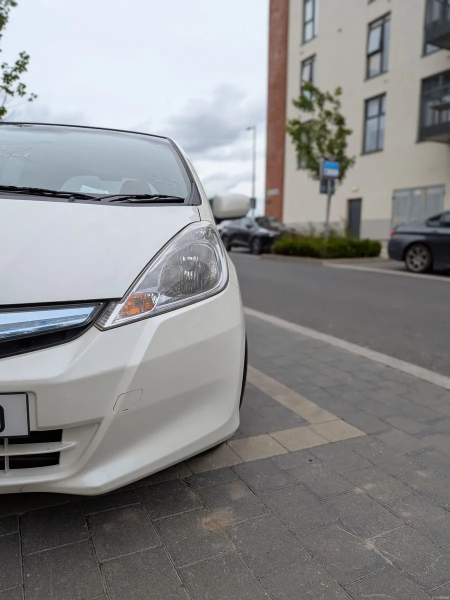2012 Honda Fit Hybrid Low Mileage, Auto, 57K Miles - Image 6
