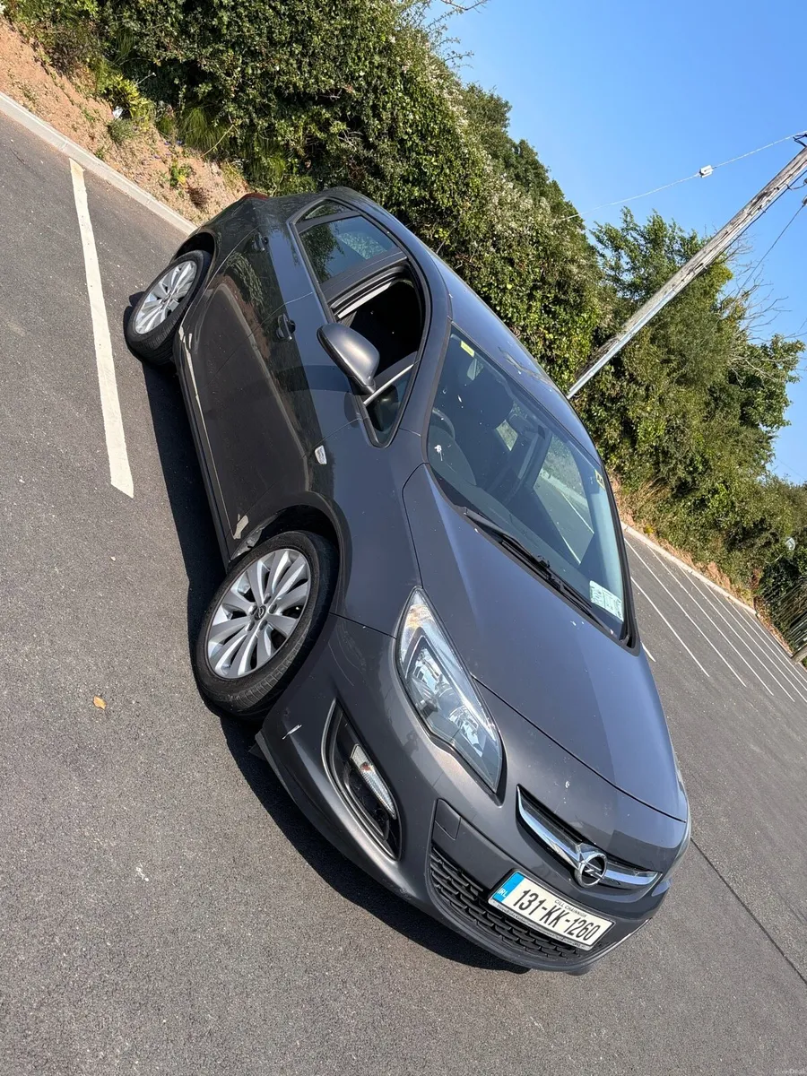 Opel Astra - Image 1