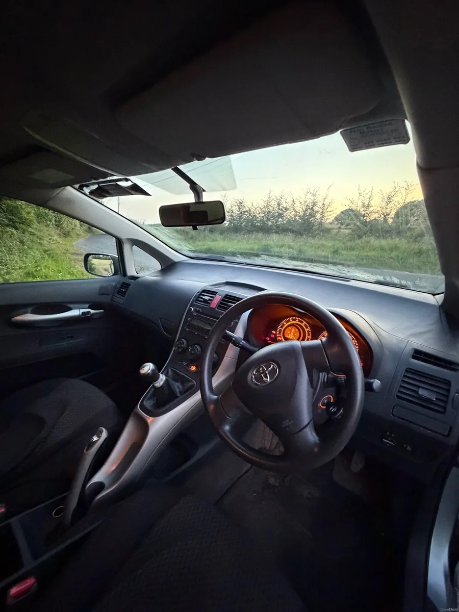 Toyota auris - Image 6