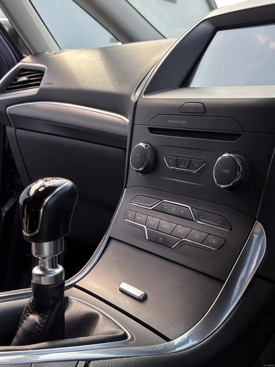 Titanium Ford S-Max 2018 - Image 2