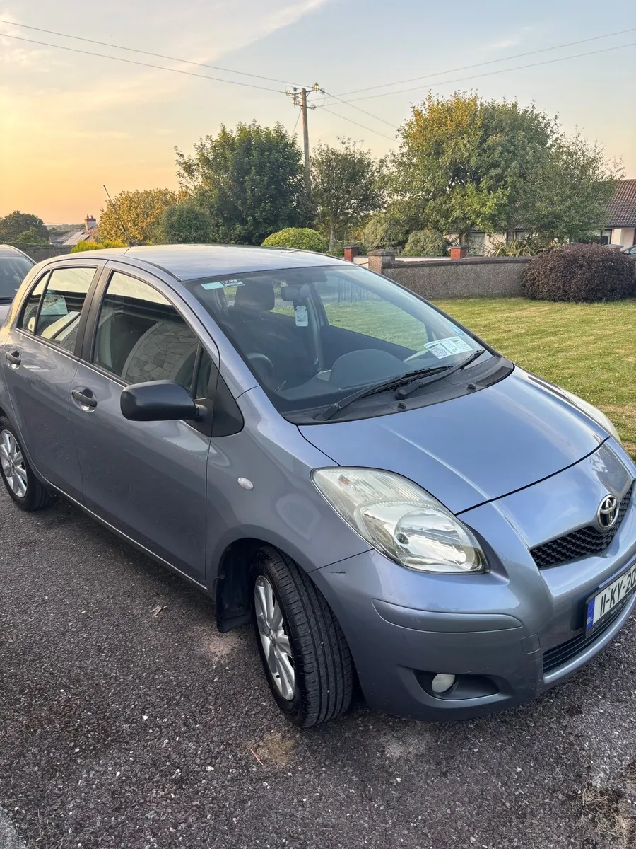 Toyota Yaris 2011 - Image 1