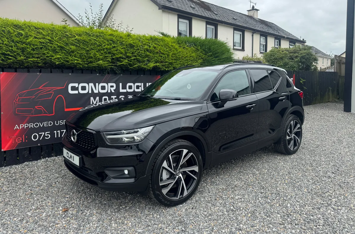 2021 211 Volvo XC40 T5 R-Design Recharge Pan Roof - Image 3