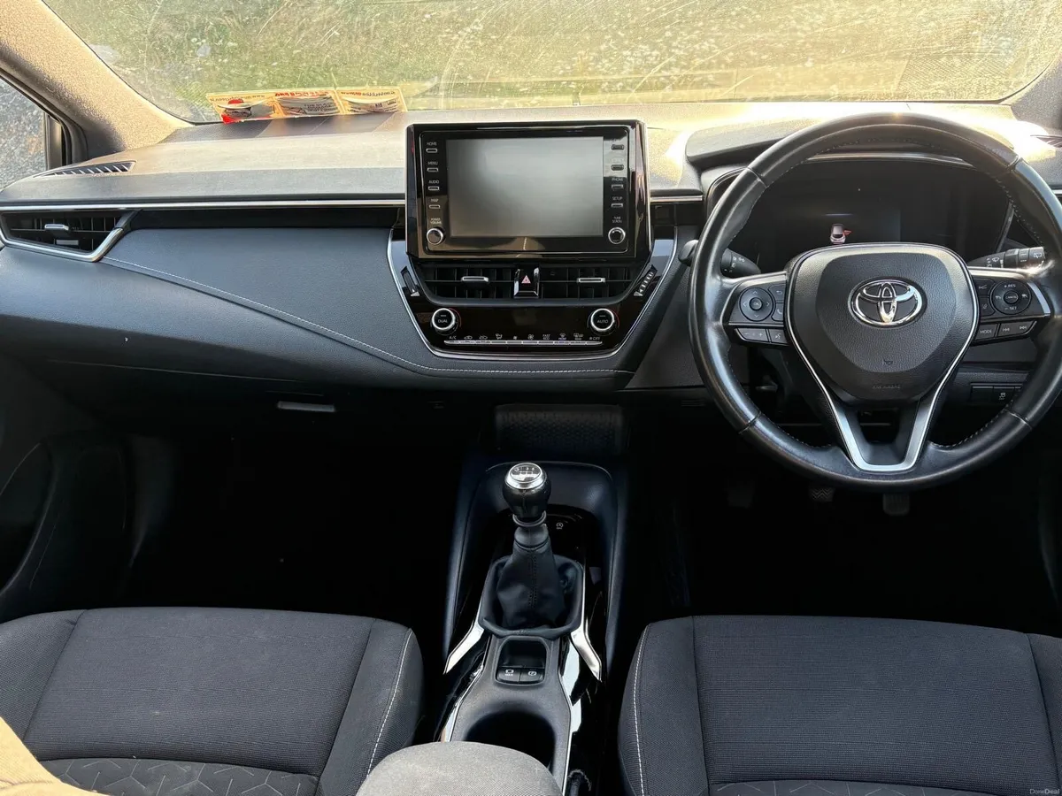 2019 ToyotaCorolla Hatchback (1.2 Petrol)-Lady Own - Image 4