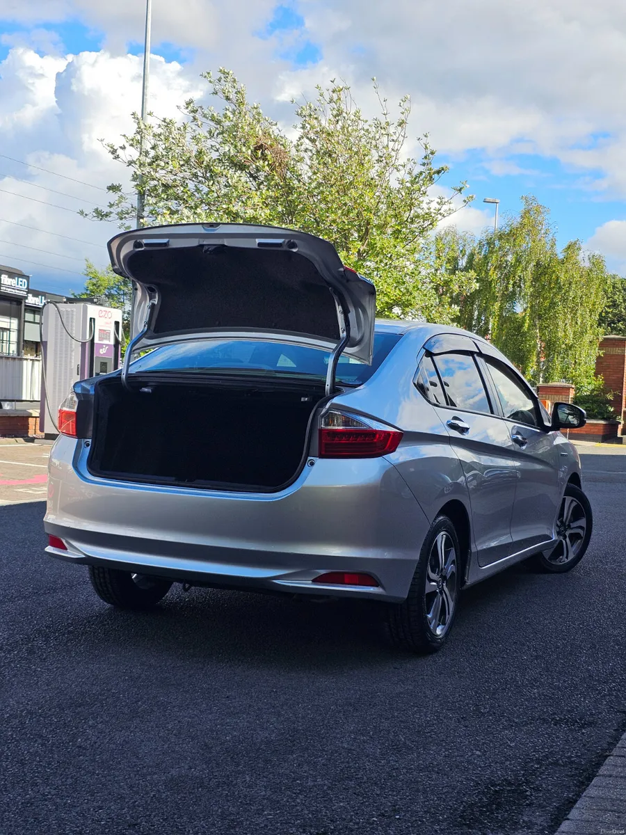 Honda Grace 2015 Automatic - Image 3