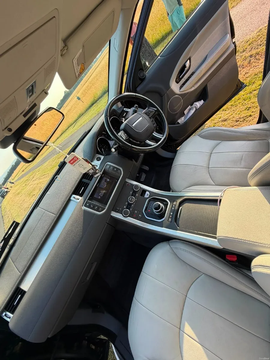 Land Rover Range Rover Evoque 2019 - Image 6