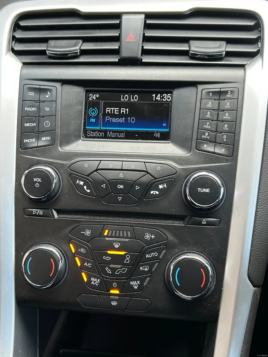 2016 Ford Mondeo.. One owner from new - Image 6