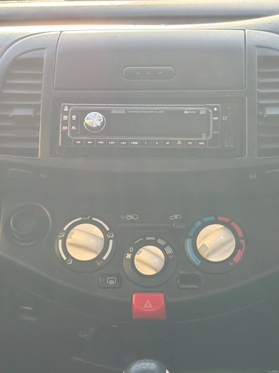 2005 Nissan mica : taxed & test - Image 6