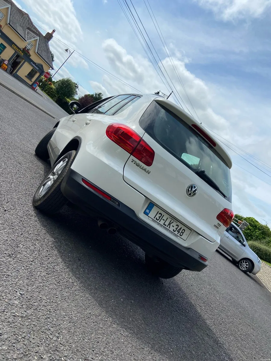 131 Volkswagen Tiguan - Image 4