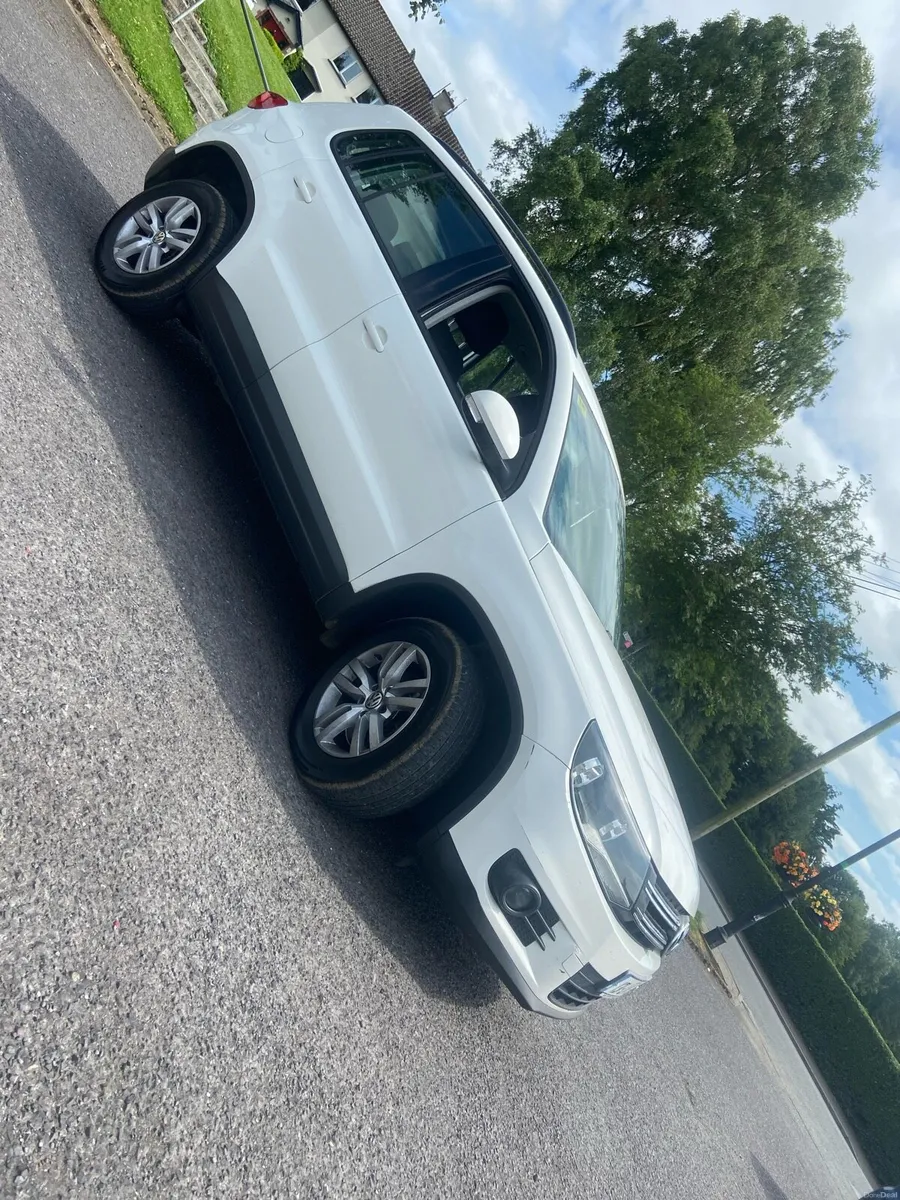 131 Volkswagen Tiguan - Image 2