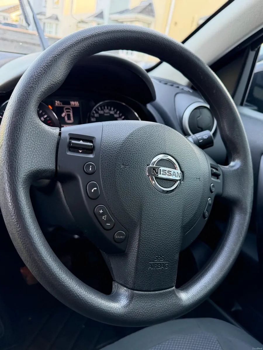 NISSAN QASHQAI - Image 6