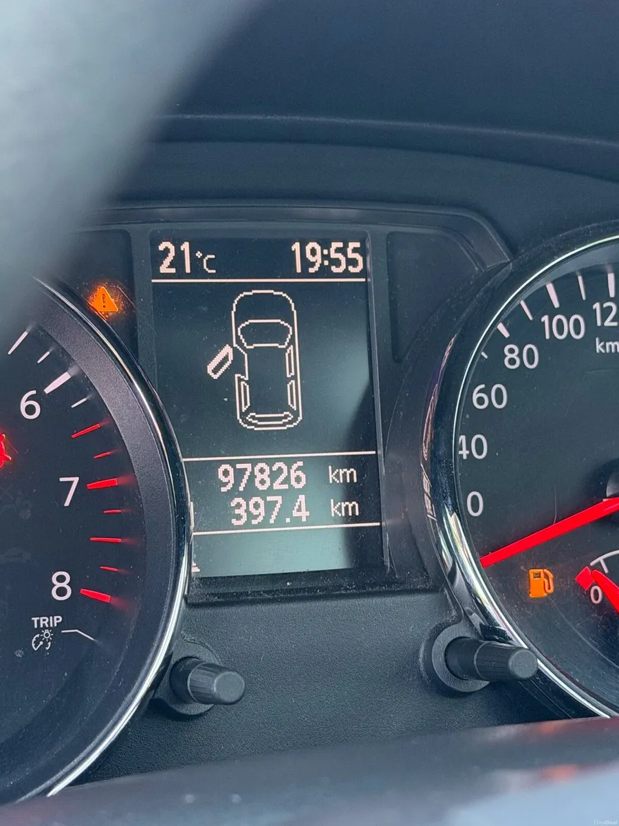 NISSAN QASHQAI - Image 2