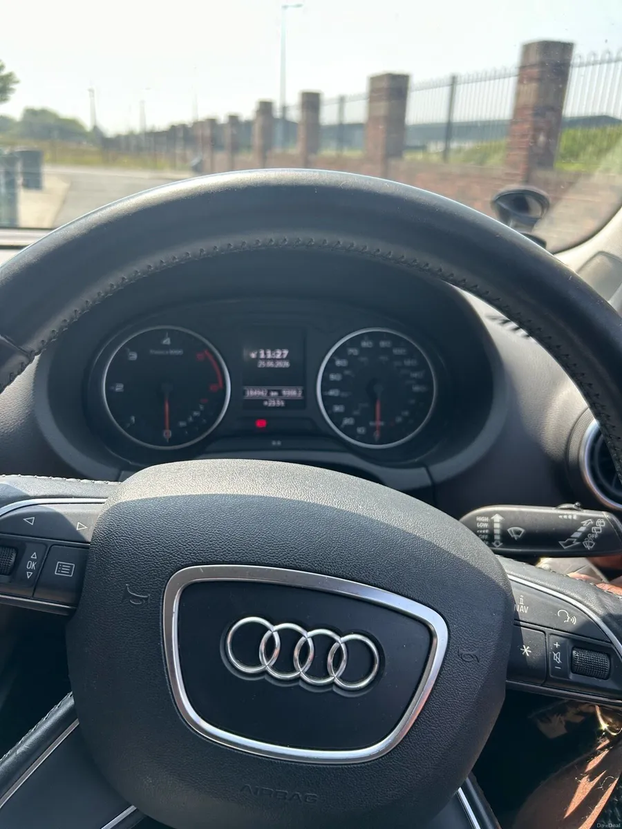 Audi A3  1.6 TDI SportBack SE - Image 4