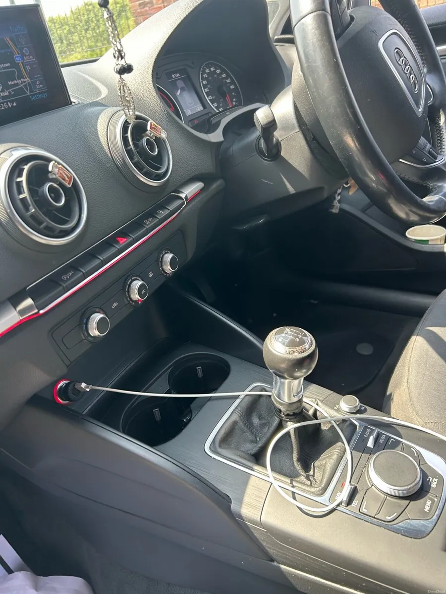 Audi A3  1.6 TDI SportBack SE - Image 6