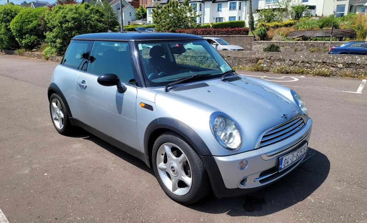 Mini Cooper 2004 - Image 1