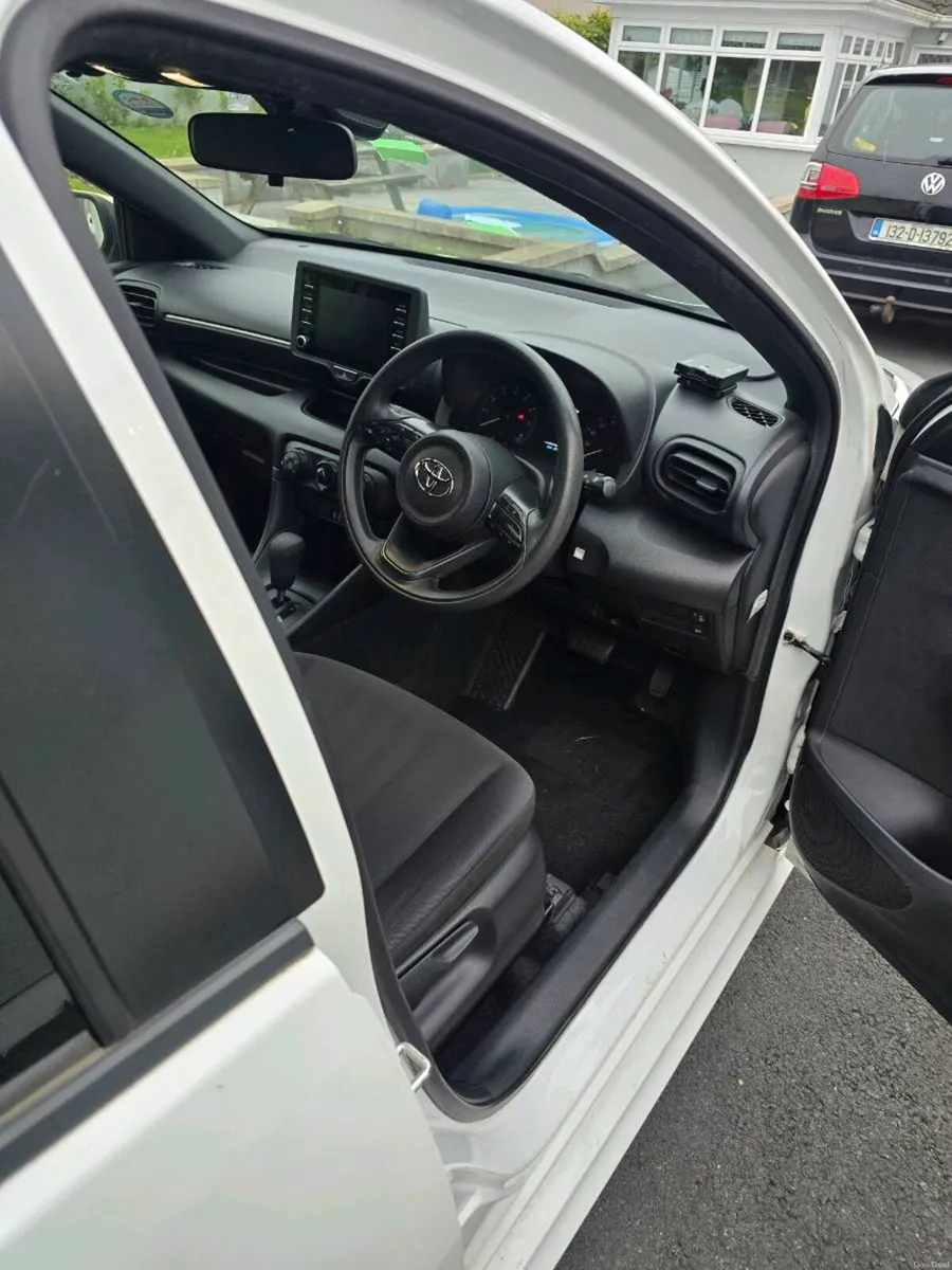 2023 toyota yaris - Image 6