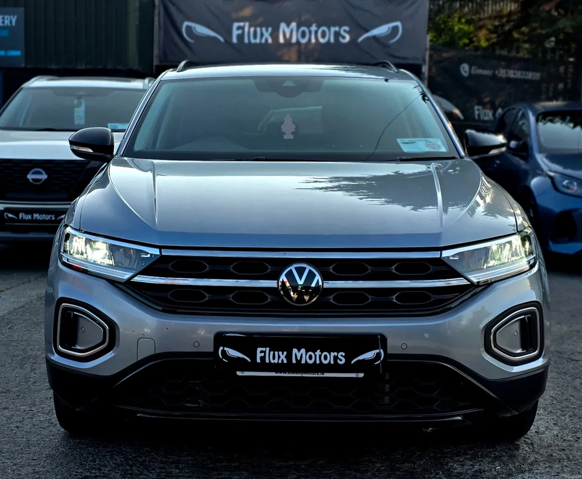 Volkswagen T-Roc 2023 - Image 6