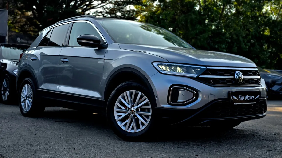 Volkswagen T-Roc 2023 - Image 1