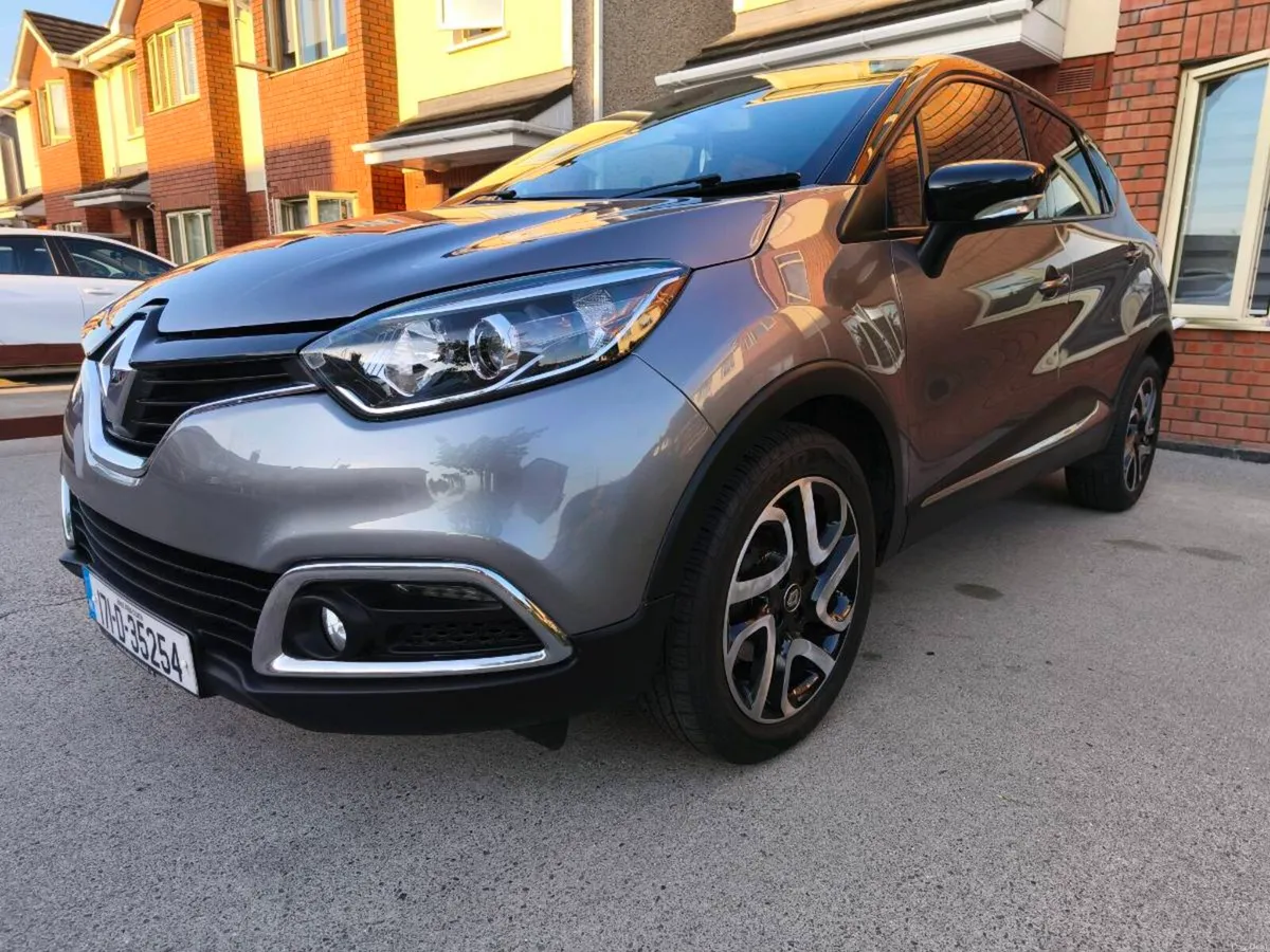 171 Renault Captur Low Miles-High Spec - Image 3