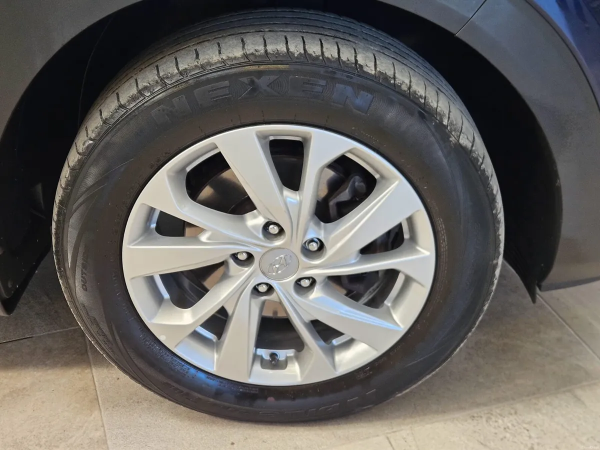 19 HYUNDAI TUCSON LOW KMS - Image 4