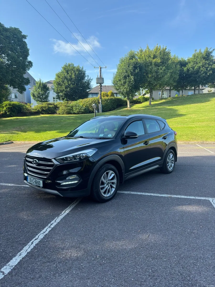 2017 Hyundai Tucson executive 1.7 crdi - Image 1