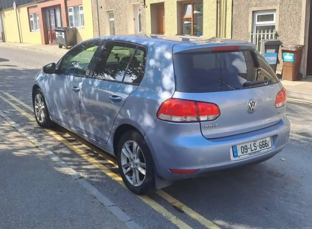Volkswagen Golf 2009 1.6 tdi test and tax - Image 2