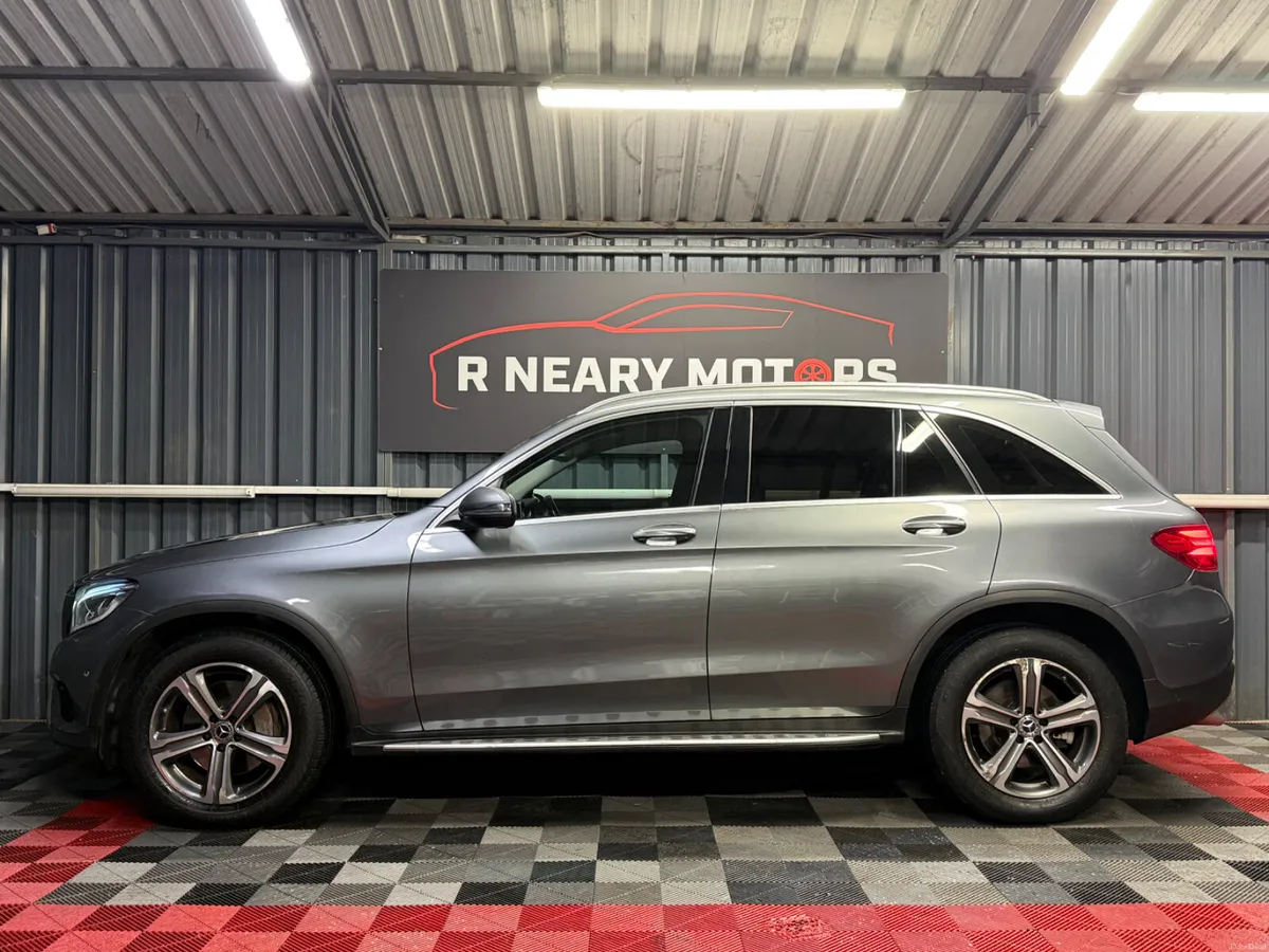 2019 Mercedes-Benz GLC 220d AMG AUTO - Image 3