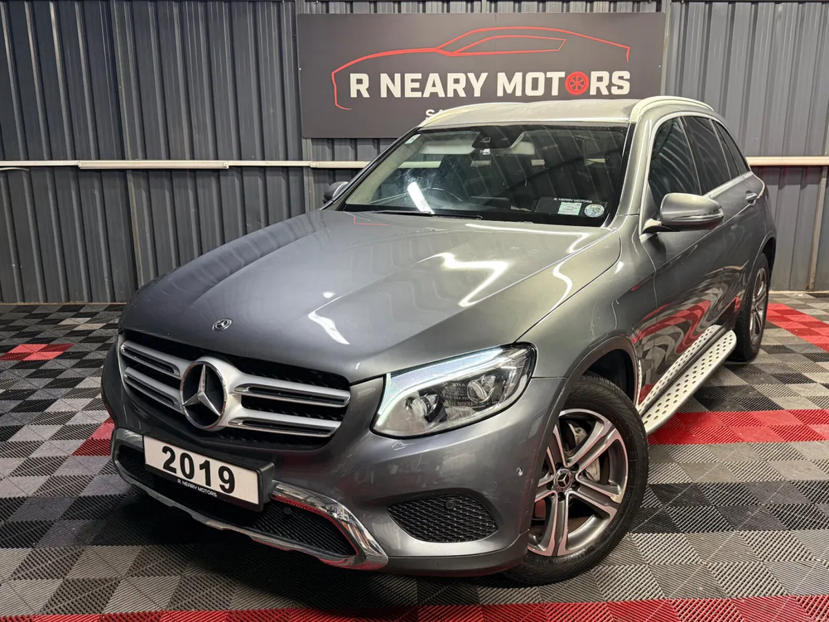 2019 Mercedes-Benz GLC 220d AMG AUTO - Image 1
