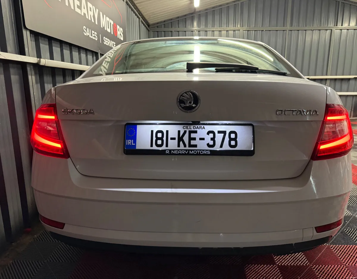 2018 Skoda Octavia AMBITION 1.0TSI 115HP Manual - Image 2