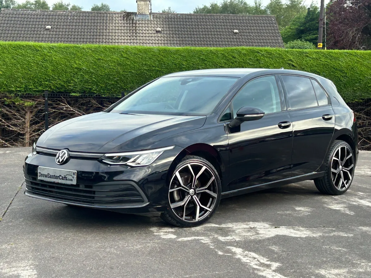 23Volkswagen Golf 1.5 Tsi Life €20995  inc Vrt - Image 6